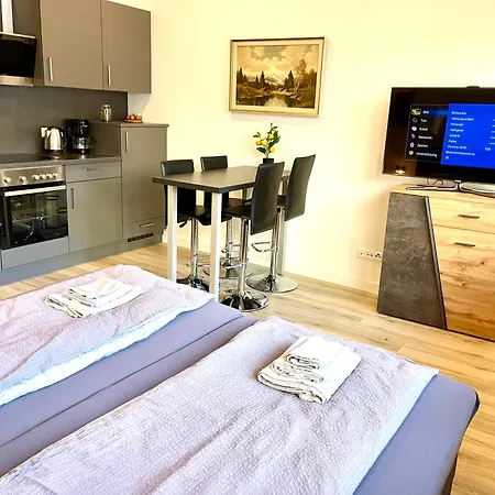 Neu Schwarzwald Am Schloessle Goldstadt * Пфорцхайм